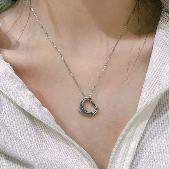 Tiffany & Co. Open Heart Necklace in 925 Sterling Silver - Picture 9 of 9